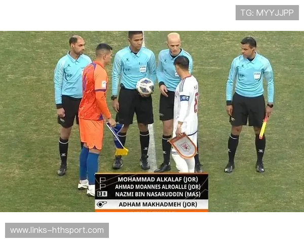 世界级裁判被曝偏袒:足球场上的阴影与争议 世界级裁判被曝偏袒:足球场上的阴影与争议