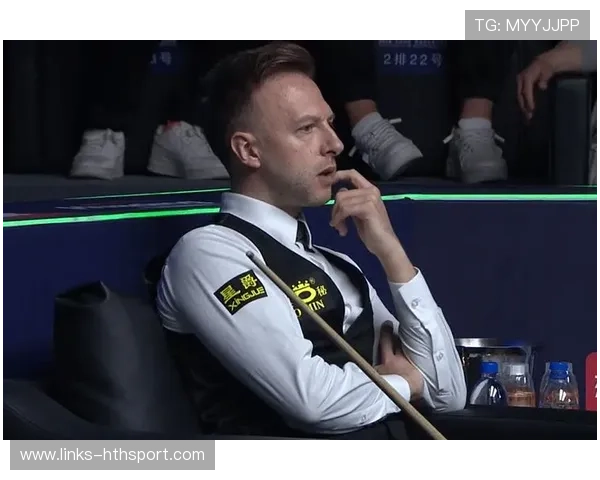 特鲁姆普一杆清台反超比分全场沸腾